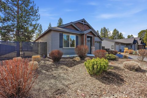 Tiny photo for 16507 Charlotte Day Drive, La Pine, OR 97739 (MLS # 220217013)