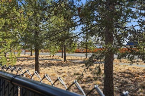 Tiny photo for 16507 Charlotte Day Drive, La Pine, OR 97739 (MLS # 220217013)