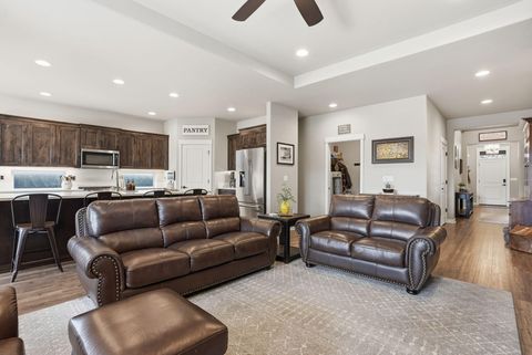 Tiny photo for 16507 Charlotte Day Drive, La Pine, OR 97739 (MLS # 220217013)