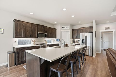 Tiny photo for 16507 Charlotte Day Drive, La Pine, OR 97739 (MLS # 220217013)