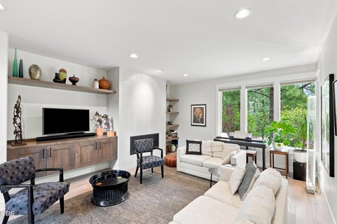 Tiny photo for 2966 NW Meldrum Court, Bend, OR 97703 (MLS # 220227377)