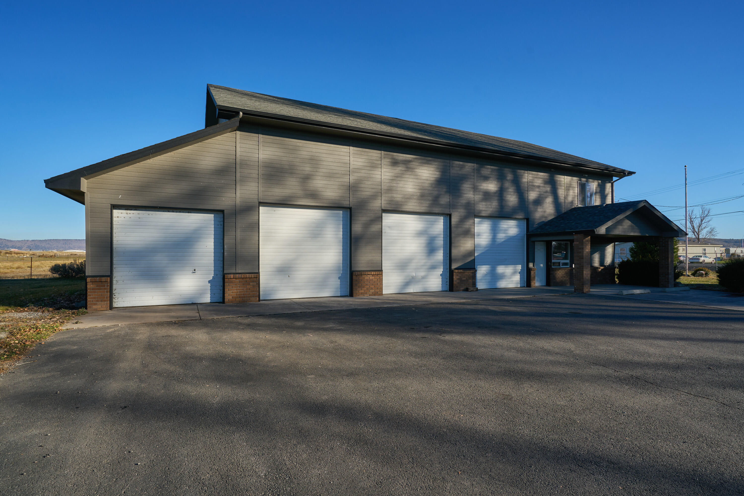 Russell Acres - Commercial Sale