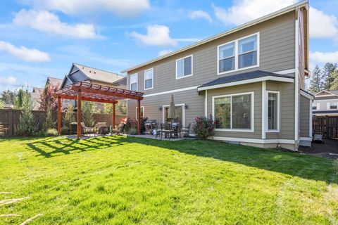 Tiny photo for 63326 Thoroughbred Place, Bend, OR 97703 (MLS # 220213305)