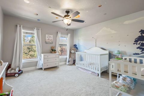 Tiny photo for 63326 Thoroughbred Place, Bend, OR 97703 (MLS # 220213305)