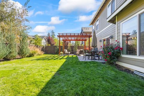 Tiny photo for 63326 Thoroughbred Place, Bend, OR 97703 (MLS # 220213305)
