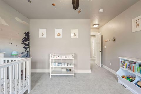 Tiny photo for 63326 Thoroughbred Place, Bend, OR 97703 (MLS # 220213305)