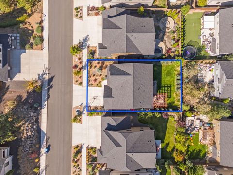 Tiny photo for 63326 Thoroughbred Place, Bend, OR 97703 (MLS # 220213305)