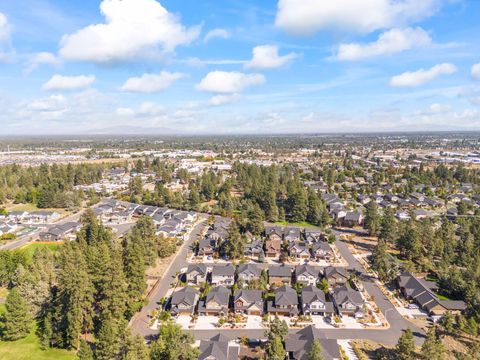 Tiny photo for 63326 Thoroughbred Place, Bend, OR 97703 (MLS # 220213305)