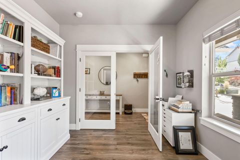 Tiny photo for 63326 Thoroughbred Place, Bend, OR 97703 (MLS # 220213305)