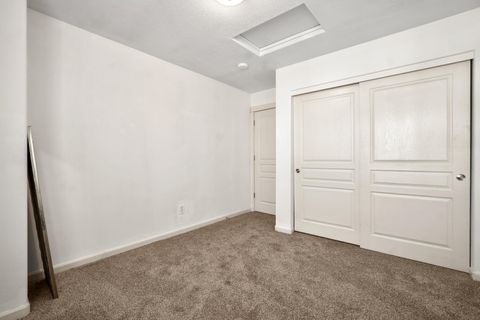 Tiny photo for 20456 Brentwood Avenue, Bend, OR 97702 (MLS # 220211980)