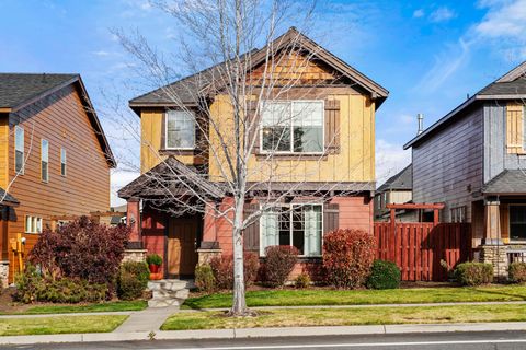 Tiny photo for 20456 Brentwood Avenue, Bend, OR 97702 (MLS # 220211980)