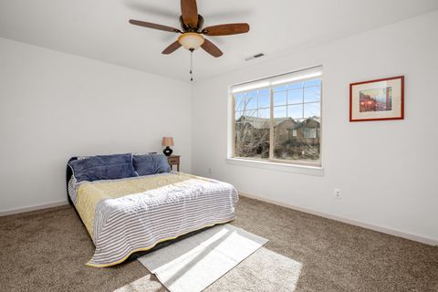Tiny photo for 20456 Brentwood Avenue, Bend, OR 97702 (MLS # 220211980)