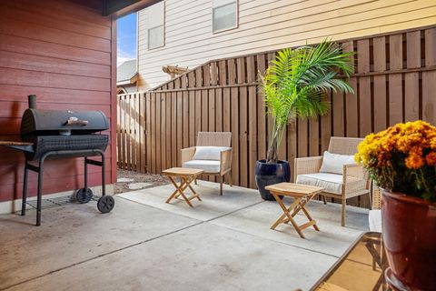 Tiny photo for 20456 Brentwood Avenue, Bend, OR 97702 (MLS # 220211980)