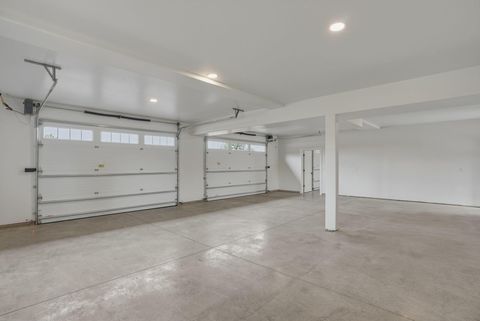 Tiny photo for 7780 SW Wickiup Avenue, Redmond, OR 97756 (MLS # 220217462)