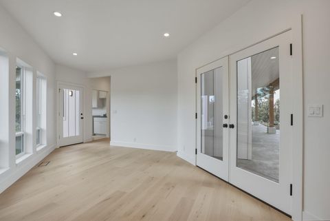 Tiny photo for 7780 SW Wickiup Avenue, Redmond, OR 97756 (MLS # 220217462)