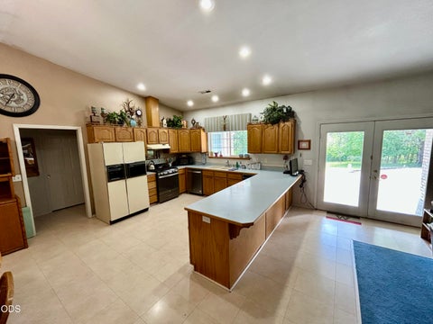 Tiny photo for 2075 SW Allen Creek Road, Grants Pass, OR 97527 (MLS # 220222777)
