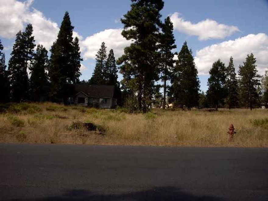 Owner Will Carry 50% Down At 8% Interest Only With 3 Year Callpremier Lot In The Running Y Ranch Resort. Excellent Lot To Build Your Dream Home. Championship Golf Course Designed By Arnold Palmer. Full Service Clubhouse, Lake, Mountains, And Much More C