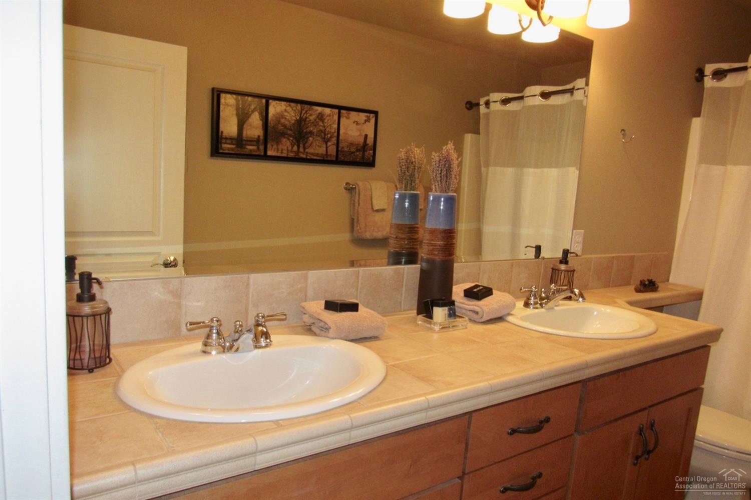 The Bluffs River Ben - Residential