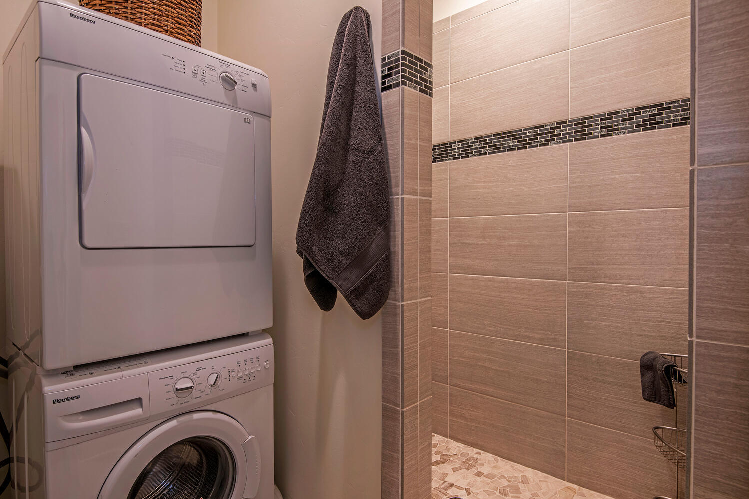 Pine Meadow Vill - Residential