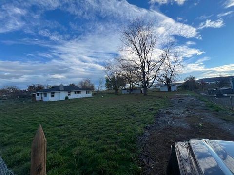 Tiny photo for 5156 Peace Lane, Central Point, OR 97502 (MLS # 220220033)