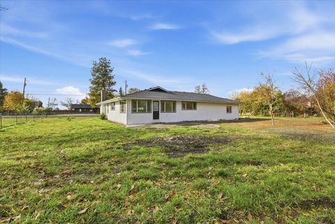 Tiny photo for 5156 Peace Lane, Central Point, OR 97502 (MLS # 220220033)