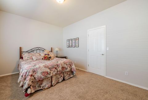 Tiny photo for 2241 SE Pilatus Lane, Bend, OR 97702 (MLS # 220219747)