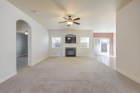 Tiny photo for 2241 SE Pilatus Lane, Bend, OR 97702 (MLS # 220219747)