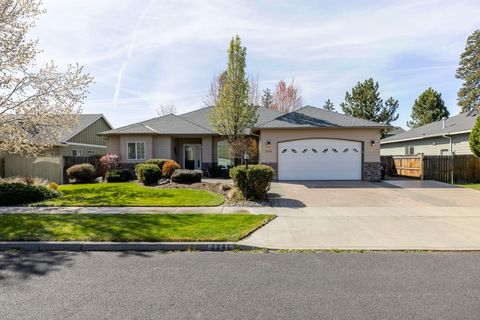 Tiny photo for 2241 SE Pilatus Lane, Bend, OR 97702 (MLS # 220219747)