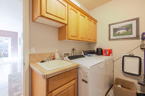 Tiny photo for 2241 SE Pilatus Lane, Bend, OR 97702 (MLS # 220219747)