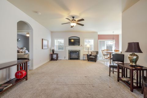 Tiny photo for 2241 SE Pilatus Lane, Bend, OR 97702 (MLS # 220219747)