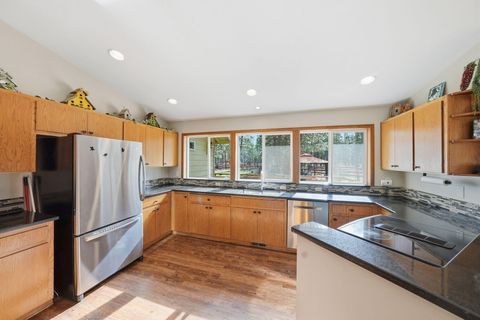 Tiny photo for 69566 Halter, Sisters, OR 97759 (MLS # 220217834)