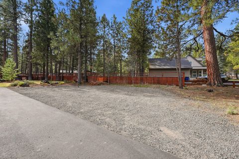 Tiny photo for 69566 Halter, Sisters, OR 97759 (MLS # 220217834)