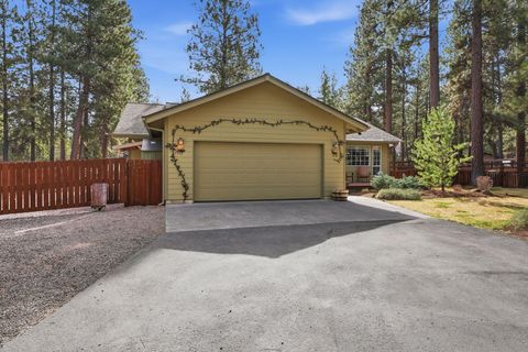 Tiny photo for 69566 Halter, Sisters, OR 97759 (MLS # 220217834)