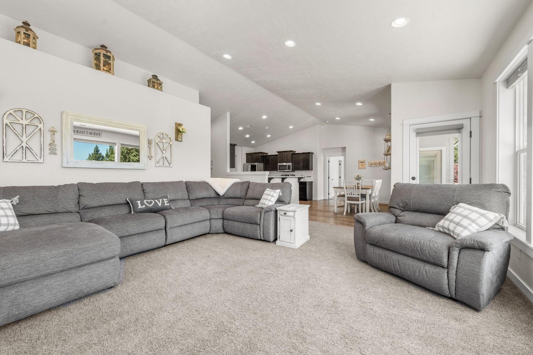 Sundance East - Residential