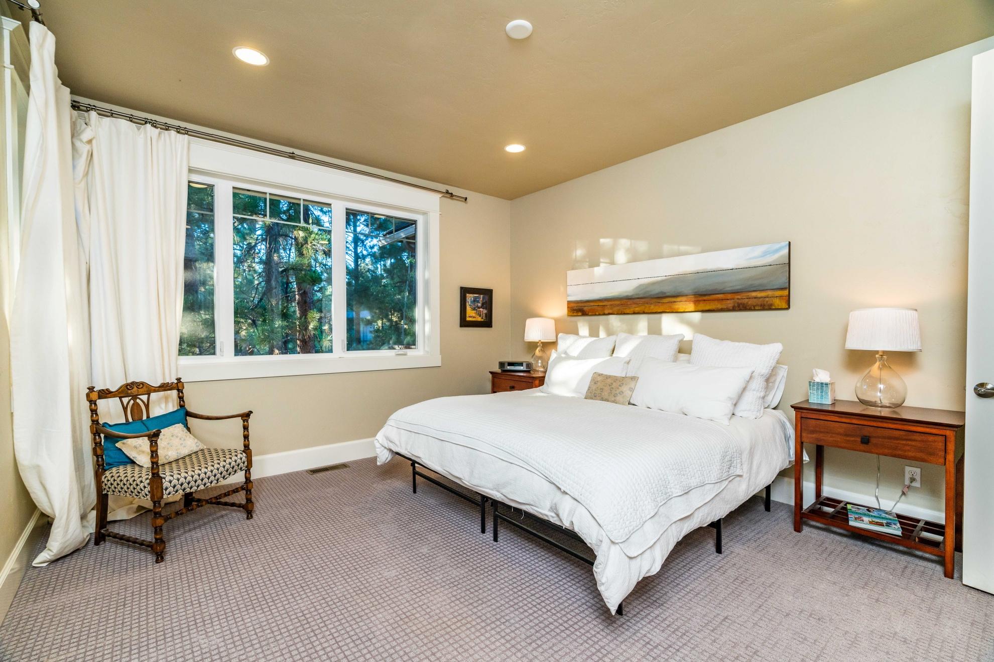 Skyliner Summit - Residential