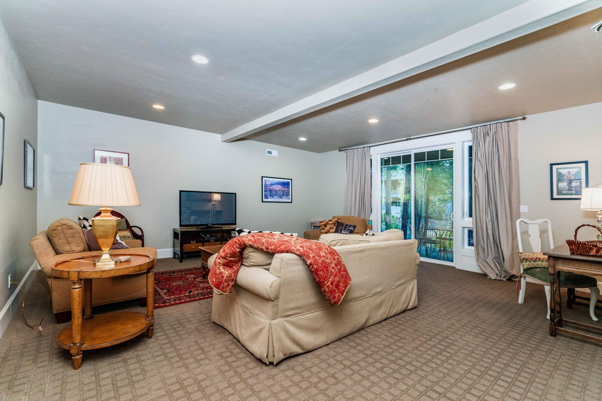 Skyliner Summit - Residential