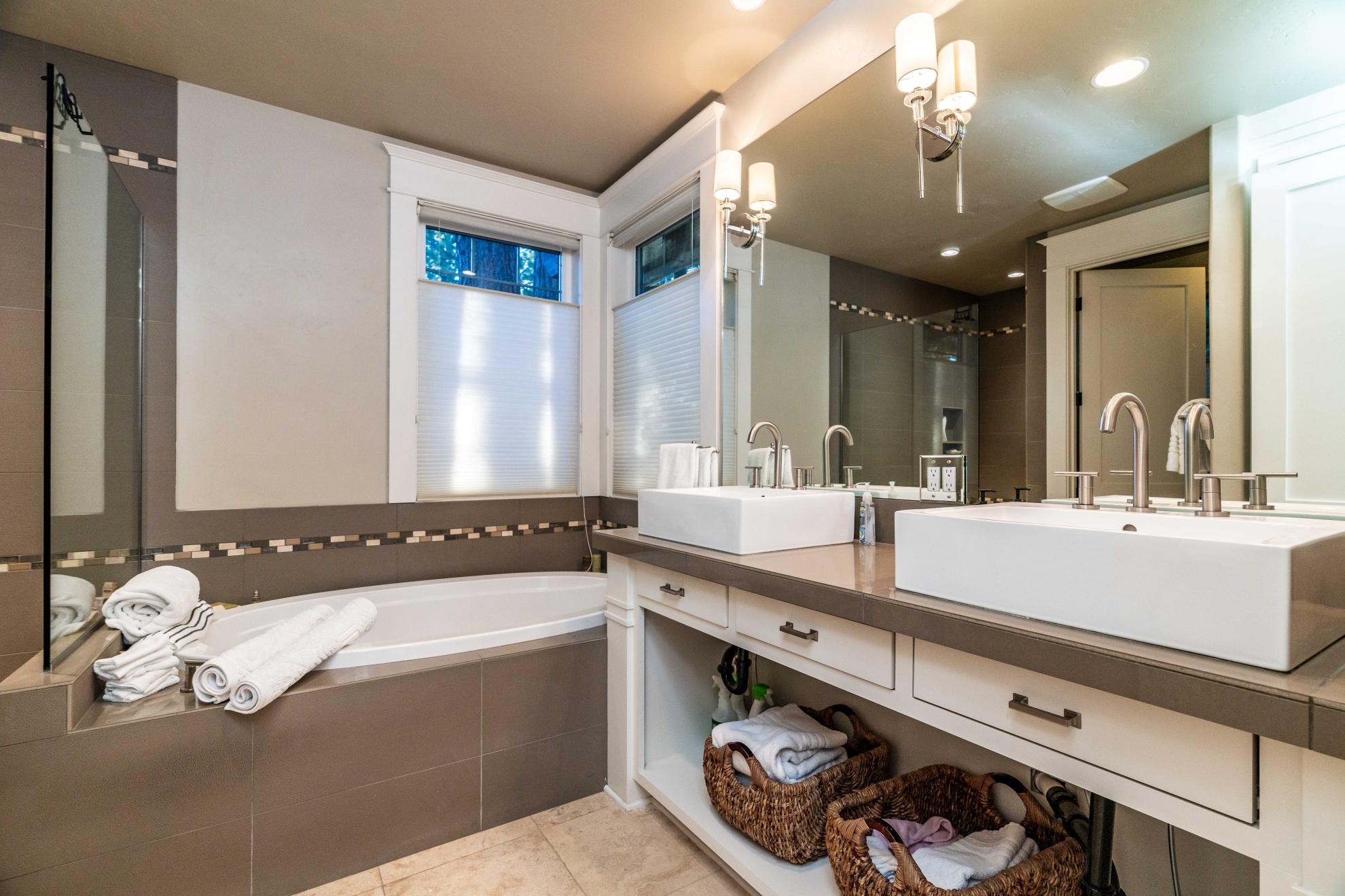 Skyliner Summit - Residential