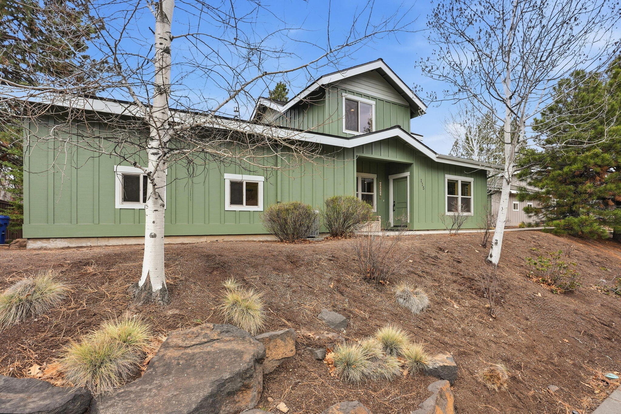 115 NW Mount Washington Drive