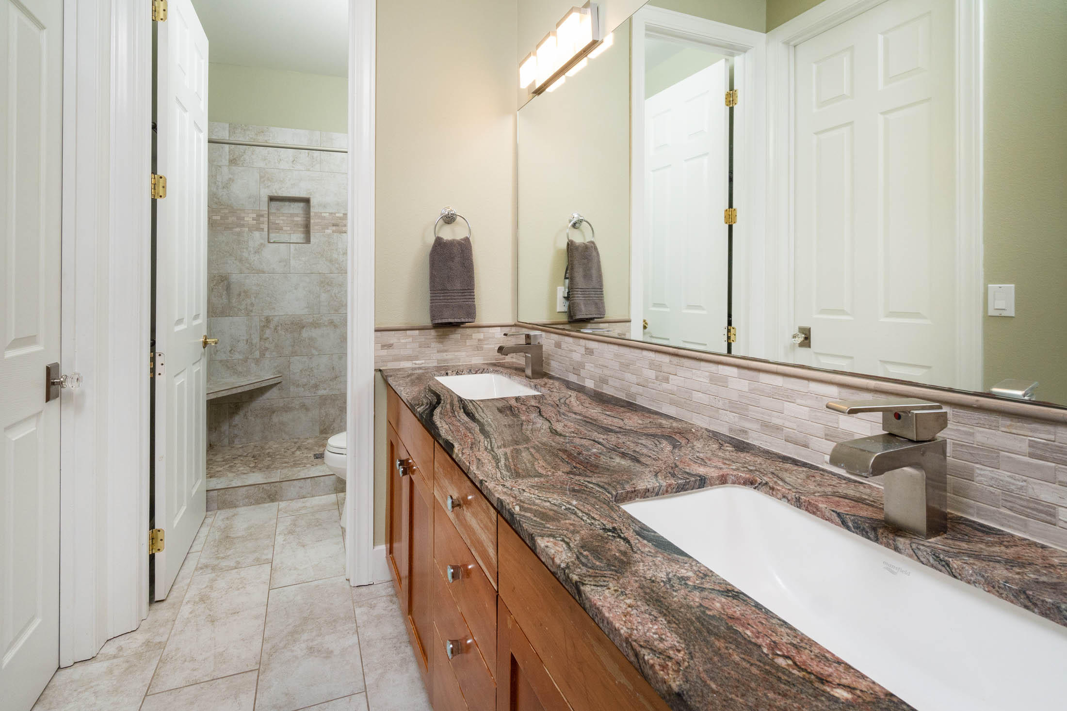 Broken Top - Residential