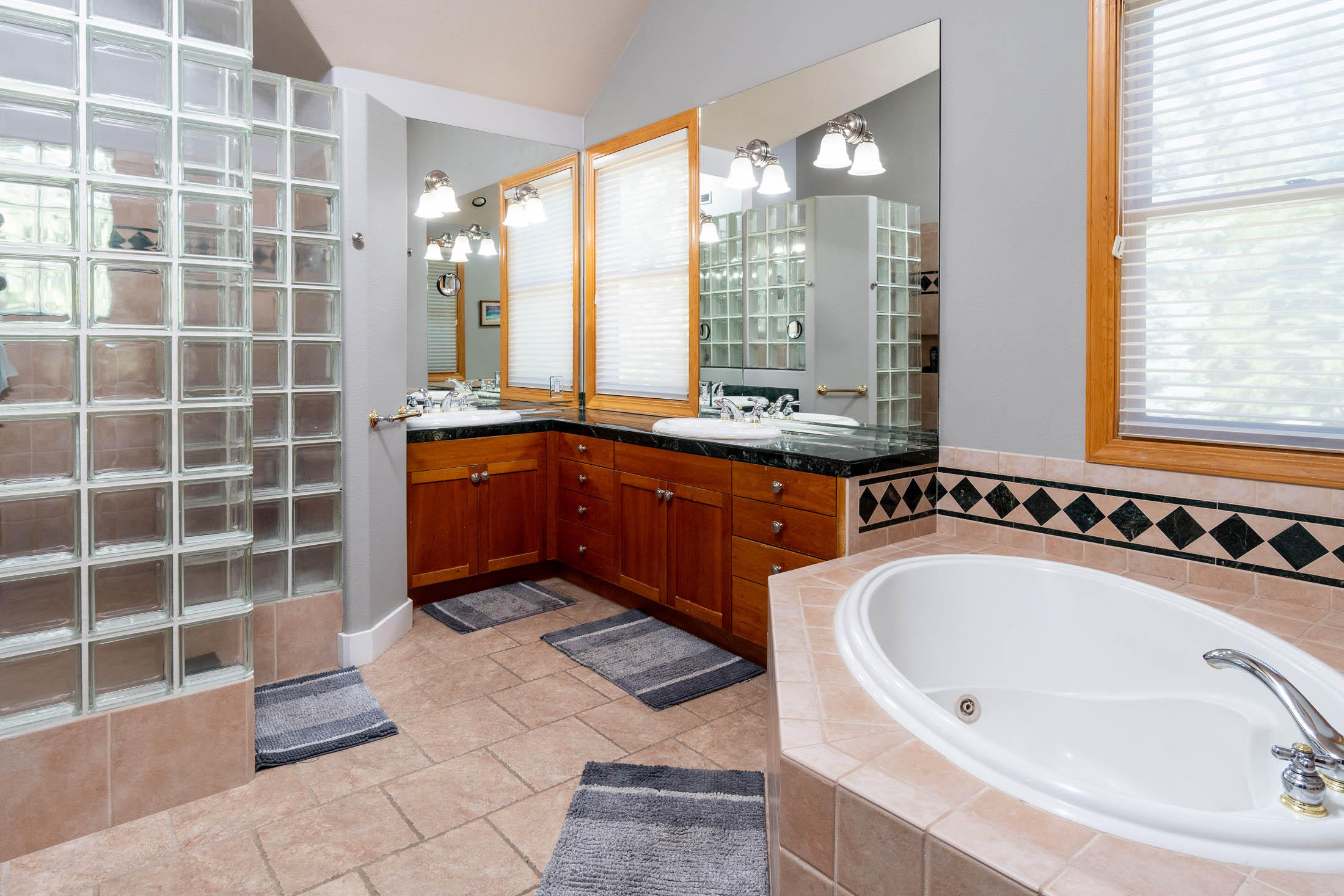 Broken Top - Residential