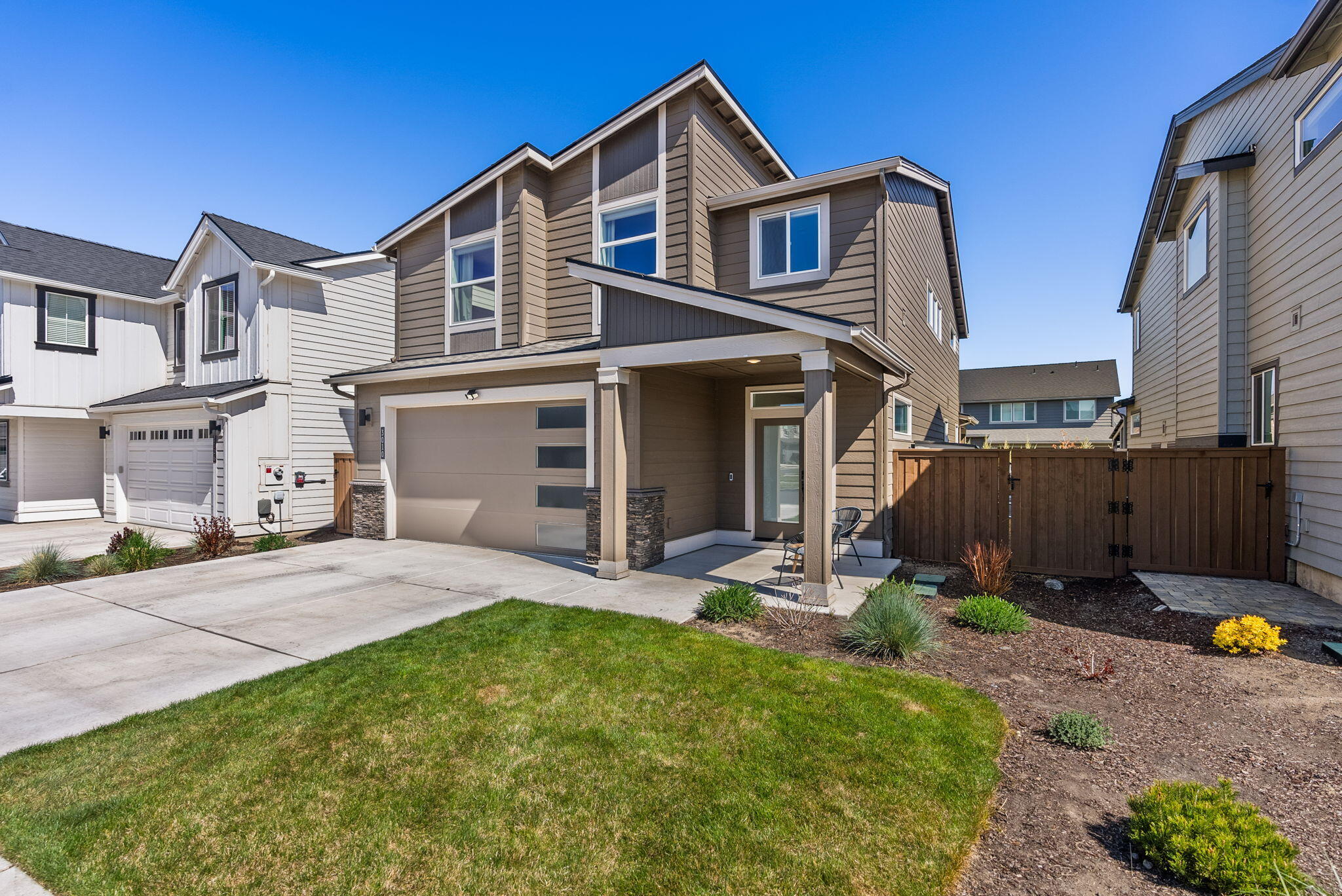 3010 NE Red Jasper Place