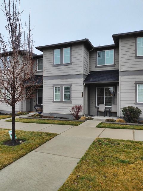 2572 NE Purcell Boulevard Bend OR 97701