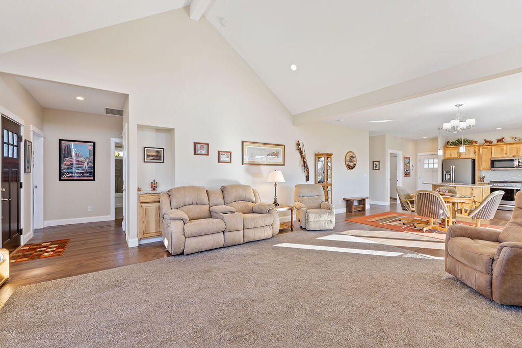 Ironhorse - Residential