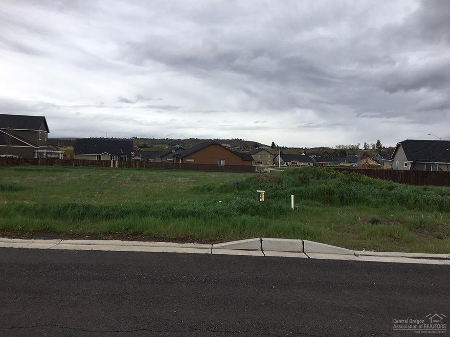 Ready-to-build residential lot available for less than replacement cost! Bring your builder & build your dream home or purchase as an investment! This may be one of the last opportunities to own a residential lot in Central Oregon at these prices! Lots available as individual sales or bulk discounts. Inquire for details & don't miss this opportunity!