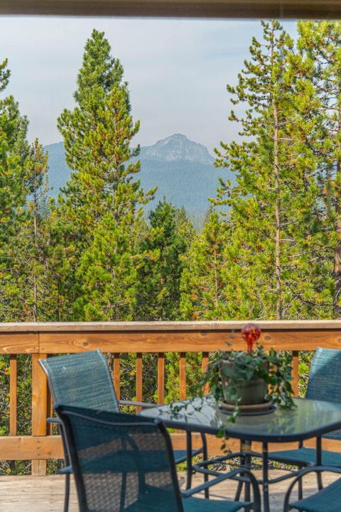 Tiny photo for 142016 Blue Sky Way, Crescent Lake, OR 97733 (MLS # 220215429)