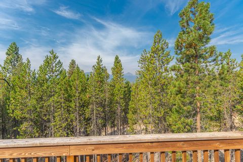 Tiny photo for 142016 Blue Sky Way, Crescent Lake, OR 97733 (MLS # 220215429)