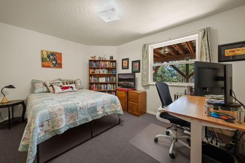 Tiny photo for 142016 Blue Sky Way, Crescent Lake, OR 97733 (MLS # 220215429)