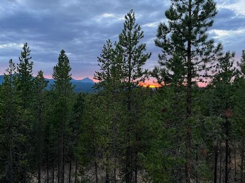 Tiny photo for 142016 Blue Sky Way, Crescent Lake, OR 97733 (MLS # 220215429)