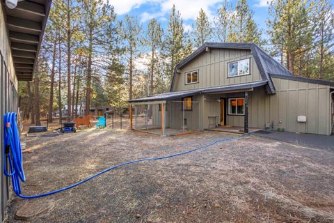 Tiny photo for 14419 Crossroads Loop, Sisters, OR 97759 (MLS # 220212556)