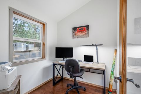 Tiny photo for 14419 Crossroads Loop, Sisters, OR 97759 (MLS # 220212556)